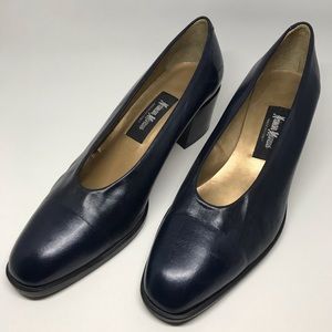 Neiman Marcus Pumps